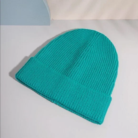 Chic Turquoise Beanie OS New - Picture 2 of 4
